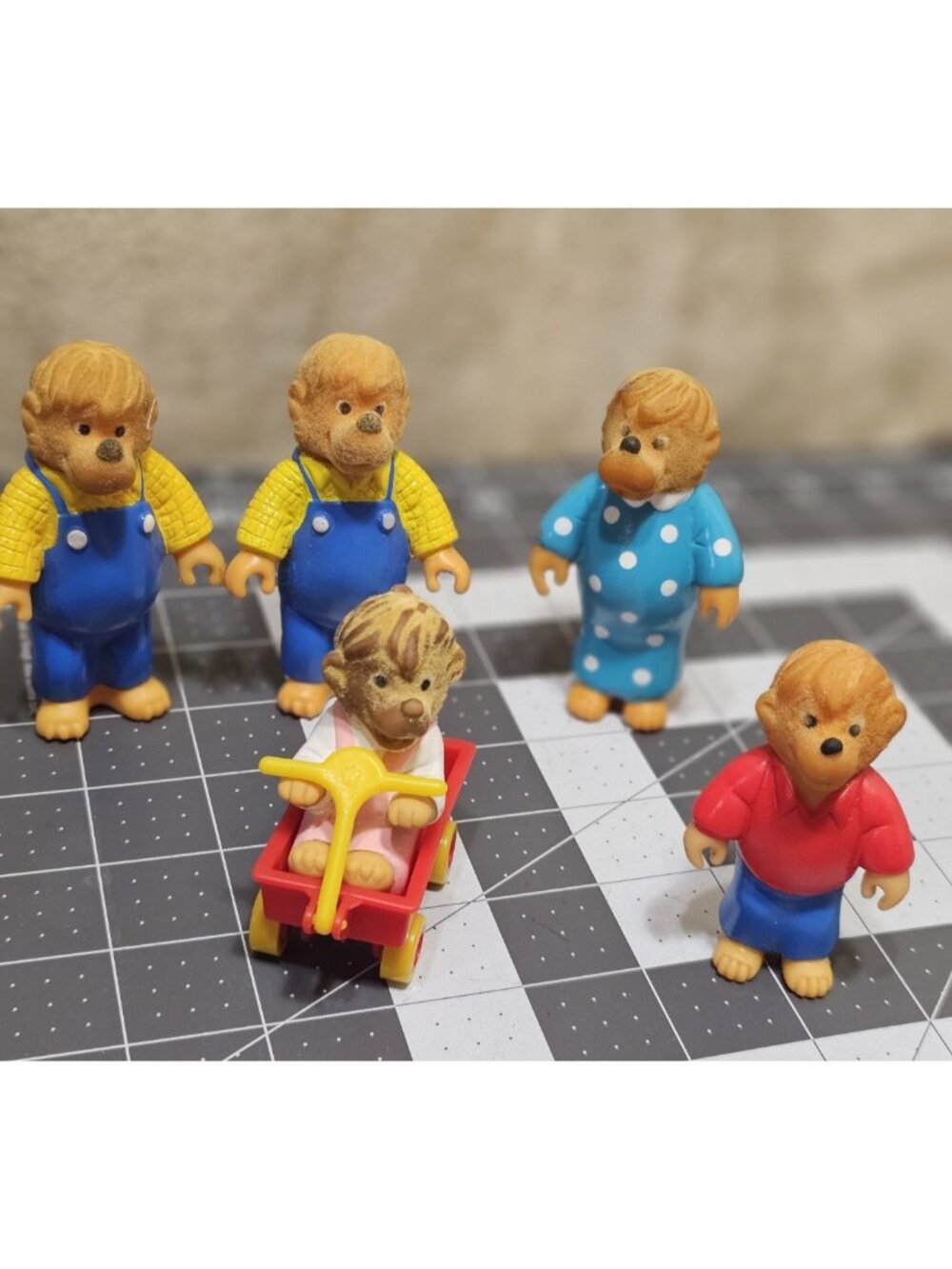 Vintage 1986 Berenstain Bears Flocked Papa , Sister Bear , Brother Bear, Mama
